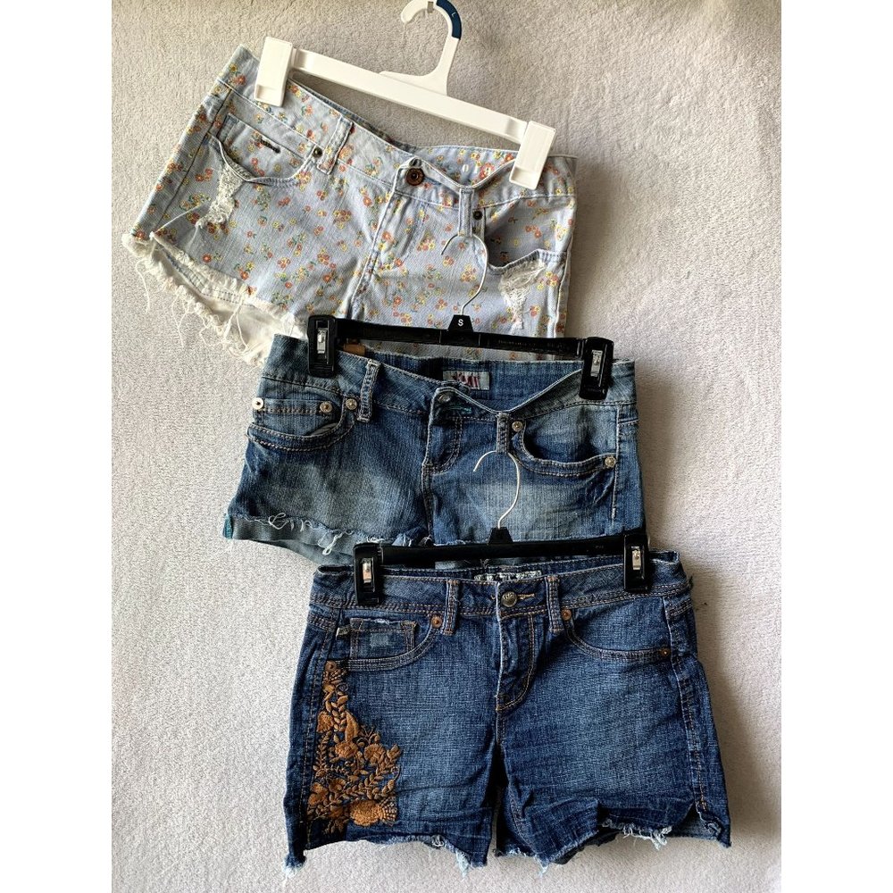 Bundle of 3 Women's Jean Shorts Waist 15" Billabong